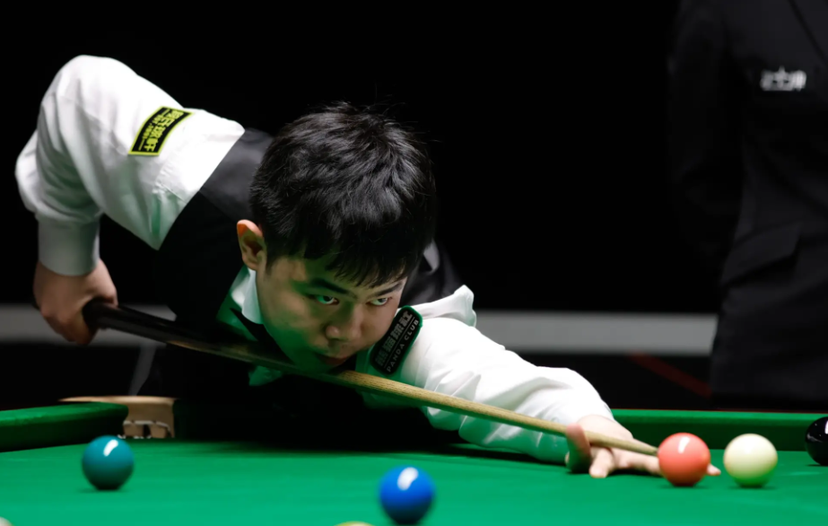 16岁中国斯诺克新秀被赞前途无量