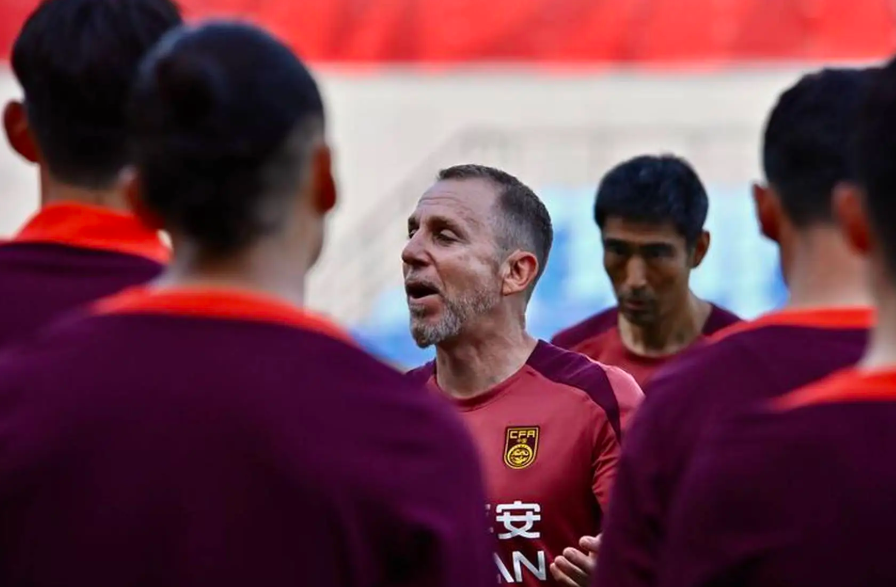 日本韩国都是强队 但我们不需要惧怕对手 